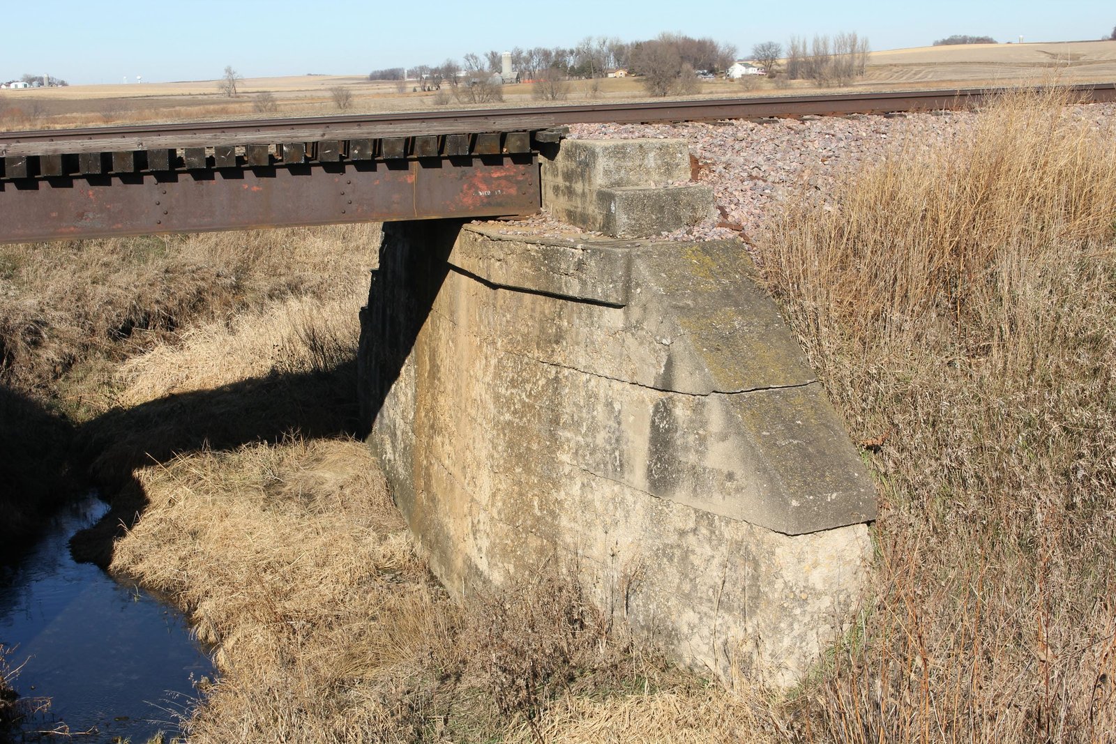North abutment